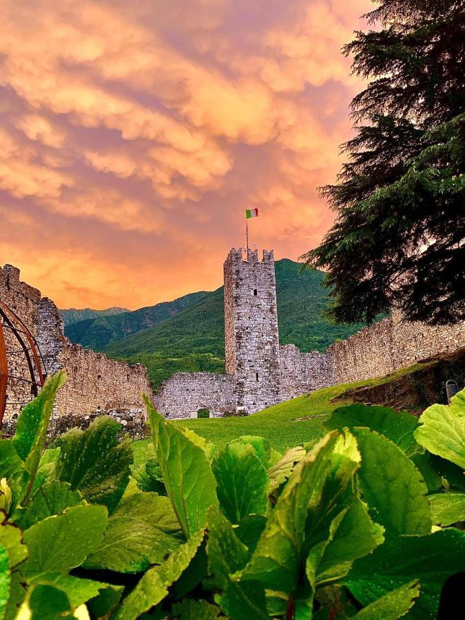 Villa La Casa Sulla Collina Del Castello Breno Esterno foto