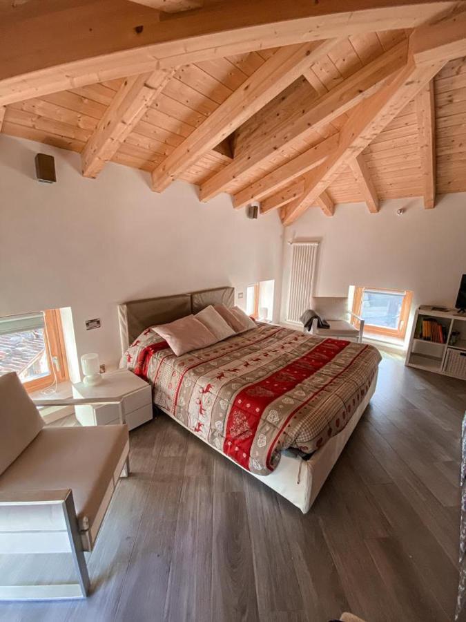 Villa La Casa Sulla Collina Del Castello Breno Esterno foto