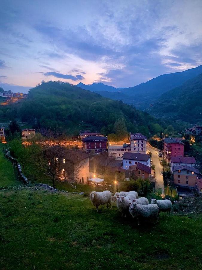 Villa La Casa Sulla Collina Del Castello Breno Esterno foto